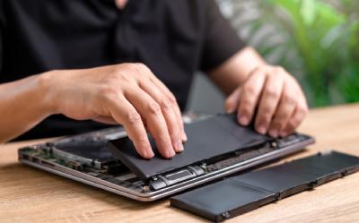 Modernizacja laptopa – jak sprawić by stał się szybszy?