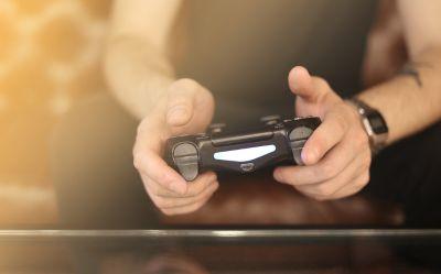 Jak podłączyć pada do PS4 – poradnik krok po kroku Jak podłączyć pada do PS4 – poradnik krok po kroku