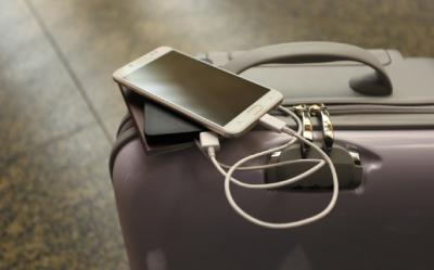Jaki powerbank do samolotu wybrać? Jakie są wymagania?