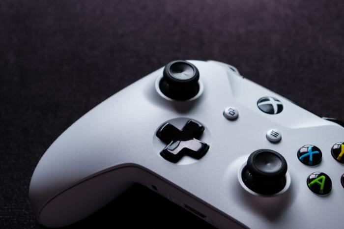 Xbox One X vs Xbox Series S – pojedynek nowego ze starym. Który tani Xbox lepszy?