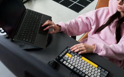Jaka klawiatura do laptopa? Ranking TOP 10 modeli [2026]