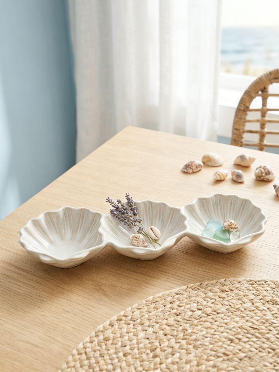 Tavă decorativă din ceramică în formă de scoică Tavă decorativă din ceramică în formă de scoică - roz-pastel - SINSAY