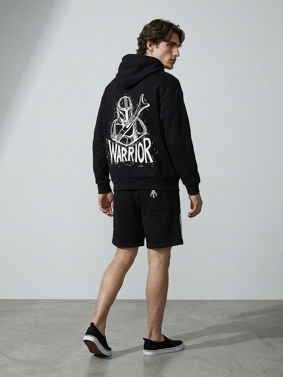 Bluza hoodie z nadrukiem The Mandalorian - czarny - SINSAY